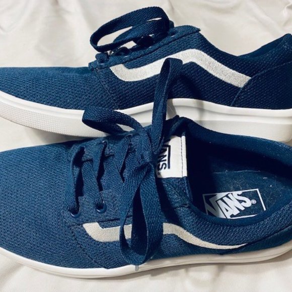 Vans Off The Wall Navy Lace-Up Shoes - Size 9.5.  Excellent condition - Picture 6 of 6